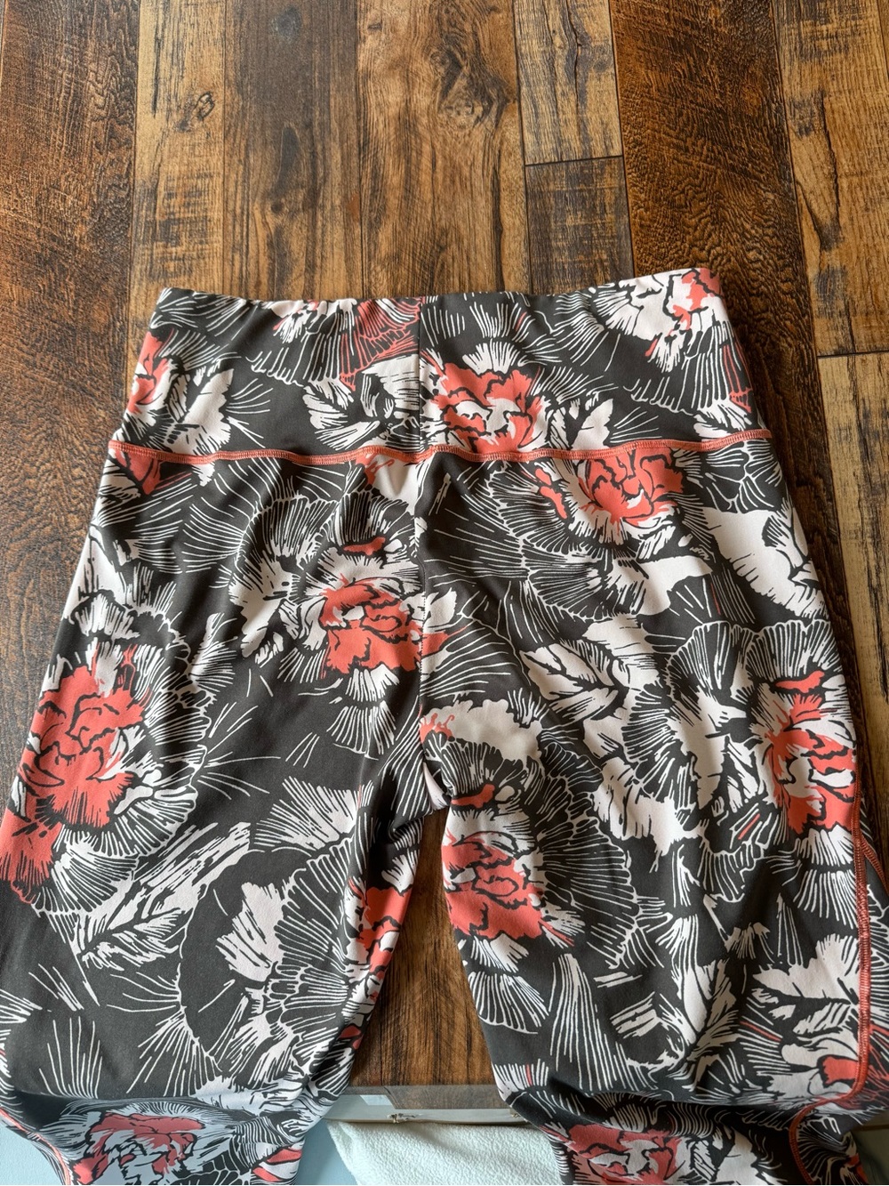 Natori Women’s Leggings High Rise Cropped Gray Coral Floral Size Large Athletic - Picture 6 of 6